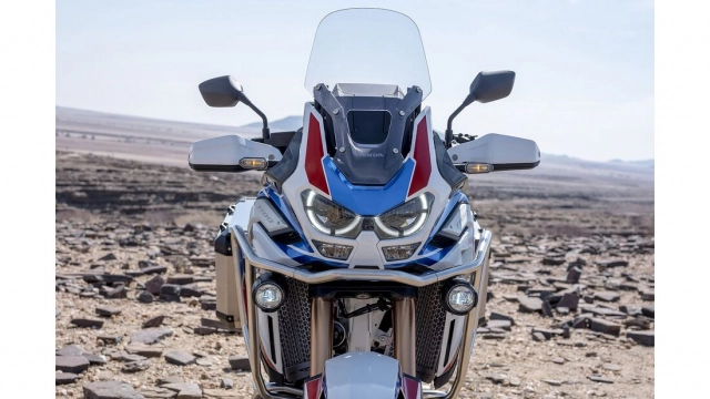 Tiết lộ honda africa twin mới sẽ trang bị camera hành trình - 6