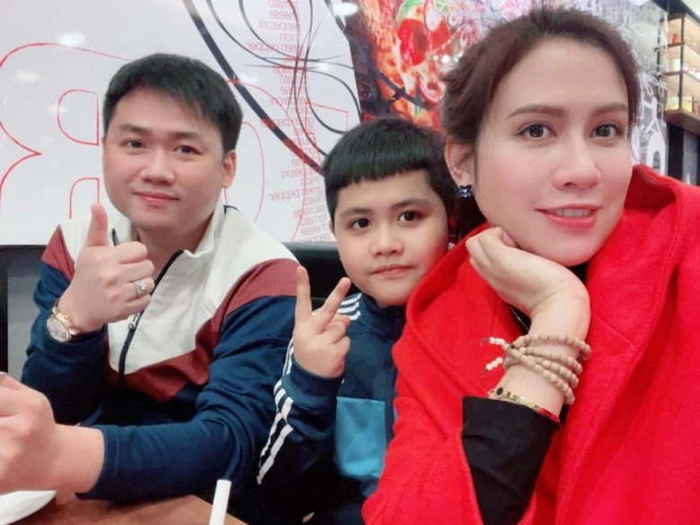 Tiểu tam bị ghét nhất ngoài đời làm thiếu tá công an trong một năm vừa sinh con thứ hai vừa tậu nhà mới - 2