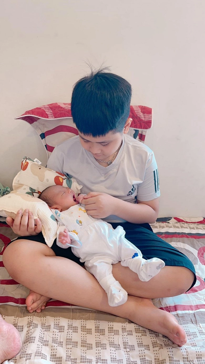 Tiểu tam bị ghét nhất ngoài đời làm thiếu tá công an trong một năm vừa sinh con thứ hai vừa tậu nhà mới - 7