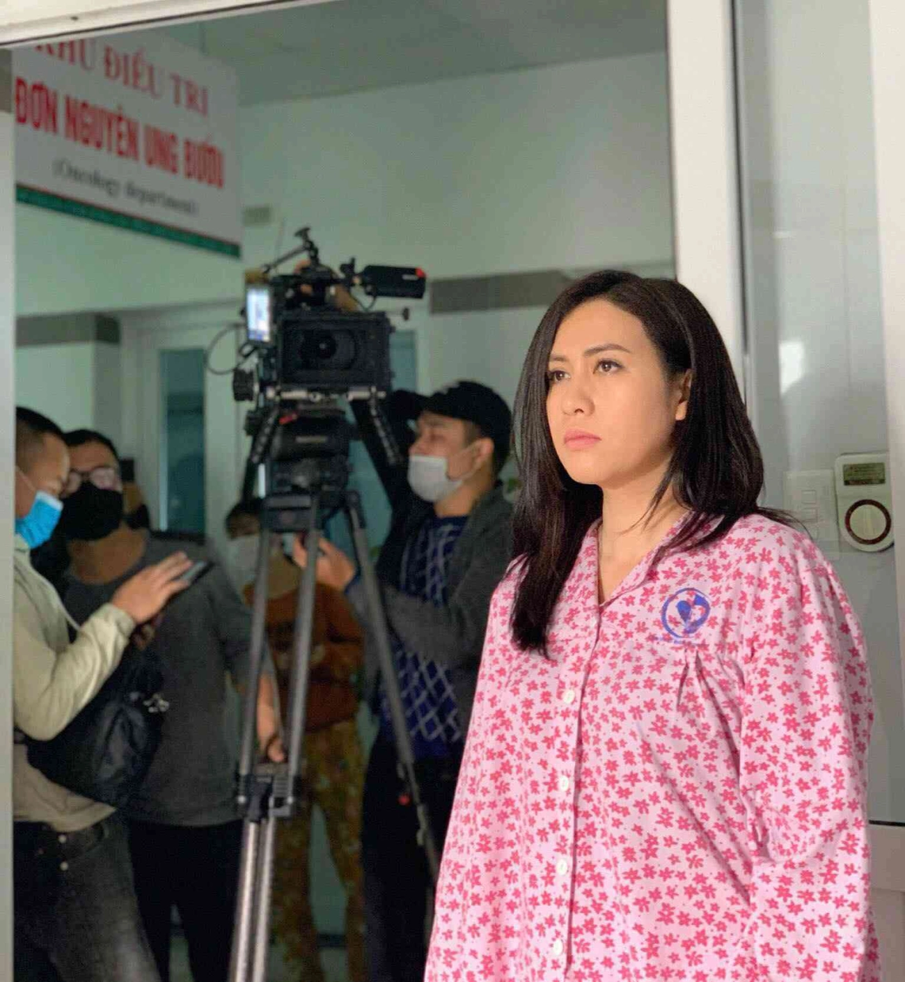 Tiểu tam xinh đẹp trong hãy nói lời yêu đời thực là đại úy công an chồng con viên mãn - 6