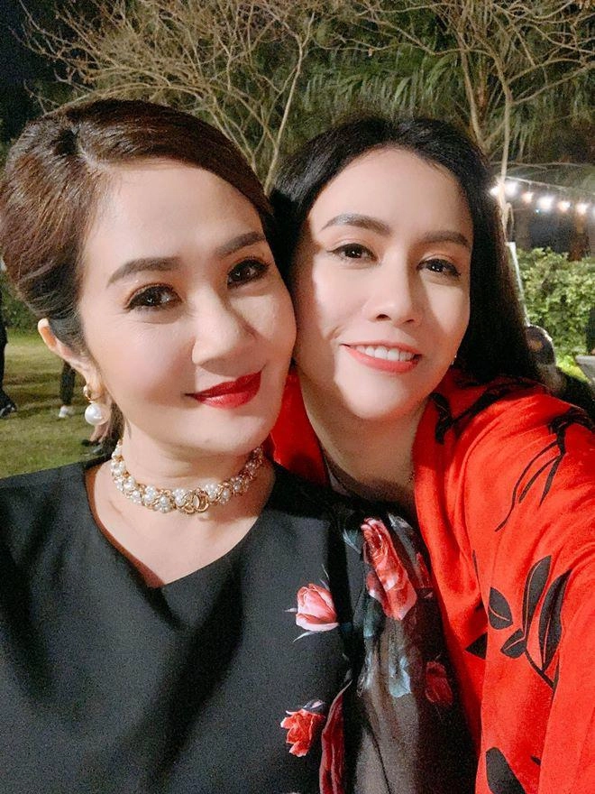 Tiểu tam xinh đẹp trong hãy nói lời yêu đời thực là đại úy công an chồng con viên mãn - 7