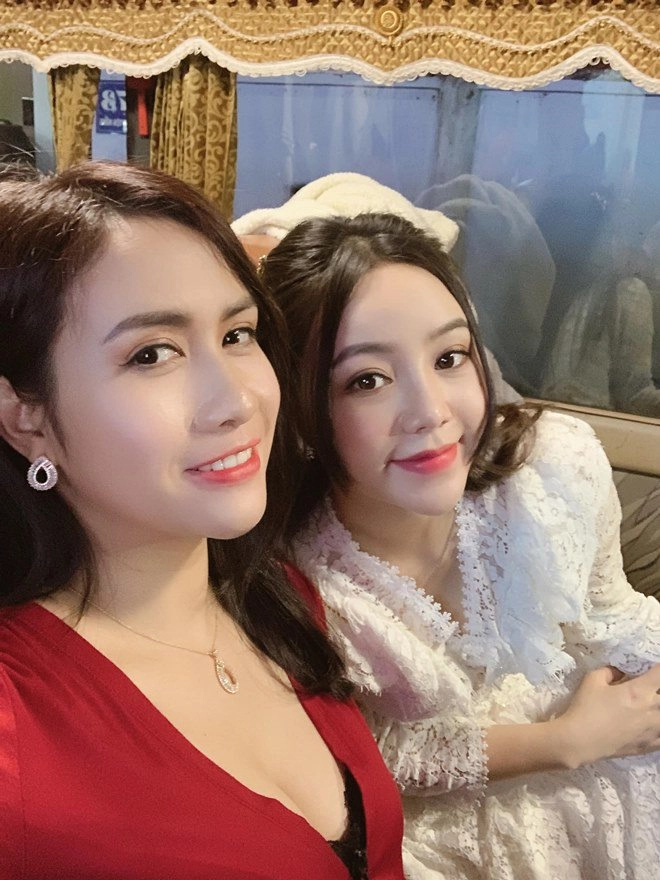 Tiểu tam xinh đẹp trong hãy nói lời yêu đời thực là đại úy công an chồng con viên mãn - 8