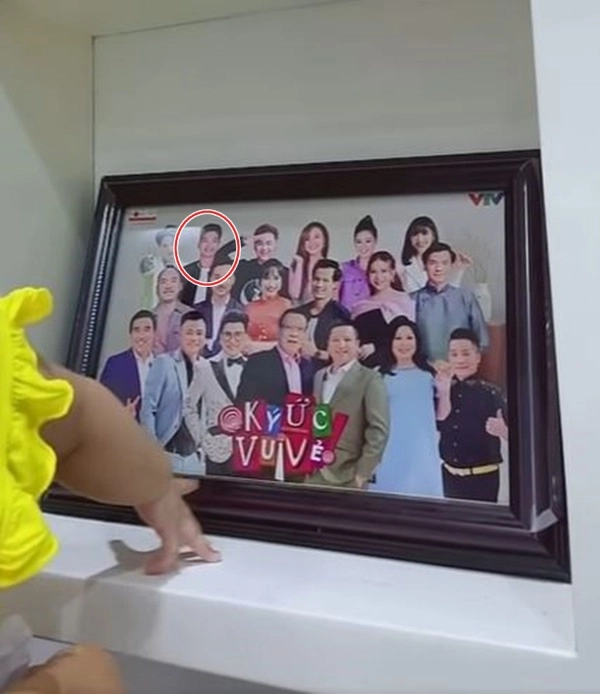 Tìm bố trong bức ảnh20 người con gái 8 tháng của mạc văn khoa khiến ai cũng bất ngờ - 3