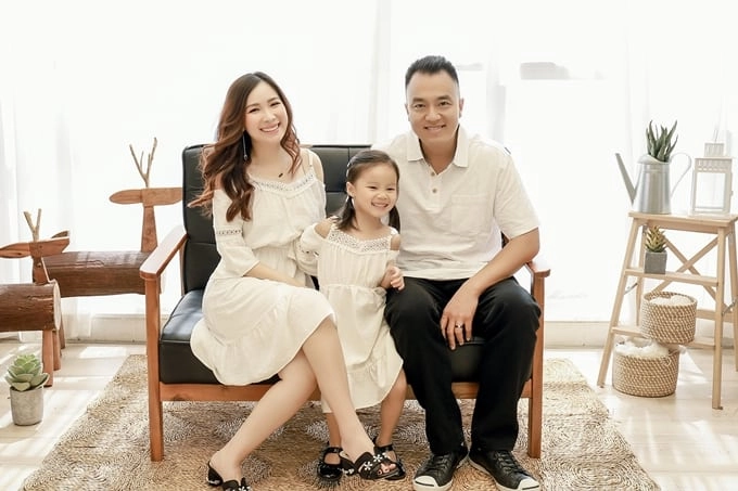 Tổ ấm hạnh phúc ít người biết của 3 mỹ nhân mắt ngọc chồng điển trai con ngoan ngoãn - 15