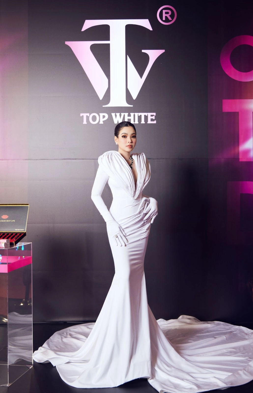 Top white best awards of the year 2022 cô nàng lọ lem vũ thị kim linh đạt danh hiệu á hoàng sale 1 - 7