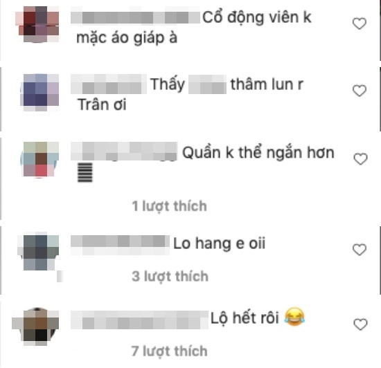 Trâm anh cổ vũ bóng đội nhà ăn mặc đơn giản sang đội người ta lại đóng bộ chỉn chu - 7