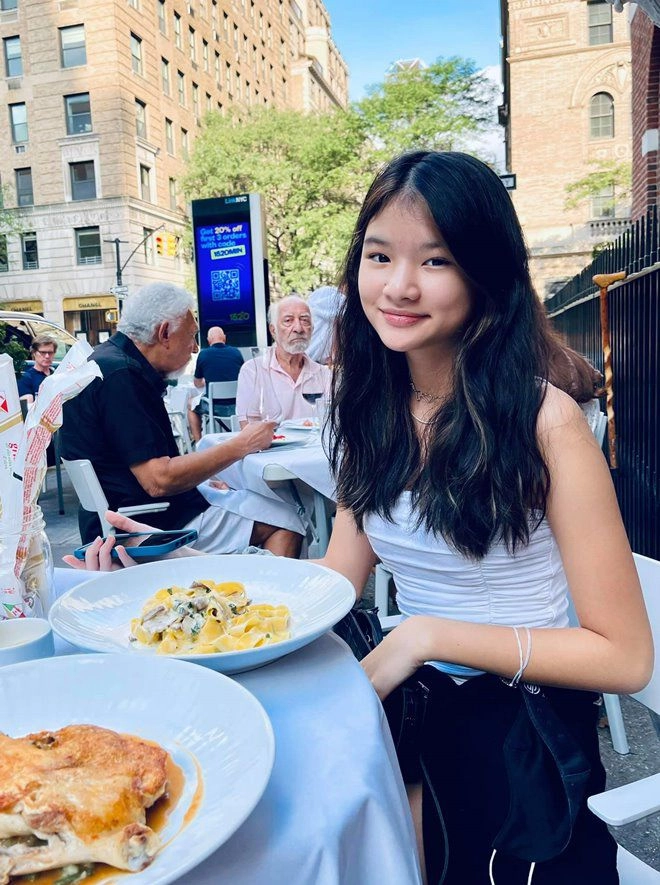 Trần bảo sơn đưa con gái dạo chơi sang chảnh ở mỹ chụp ảnh với cựu tổng thống donald trump - 6