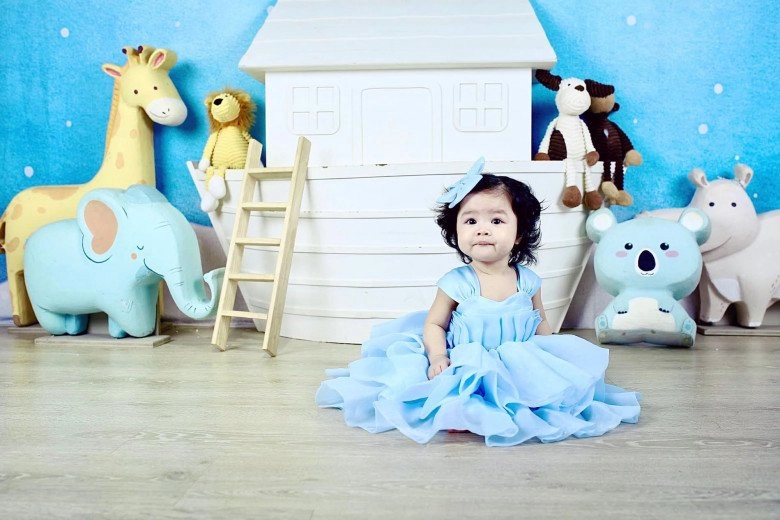 Trần bảo sơn gen quá mạnh 2 con gái với mỹ nhân trương ngọc ánh và bạn gái mới đều giống bố - 10