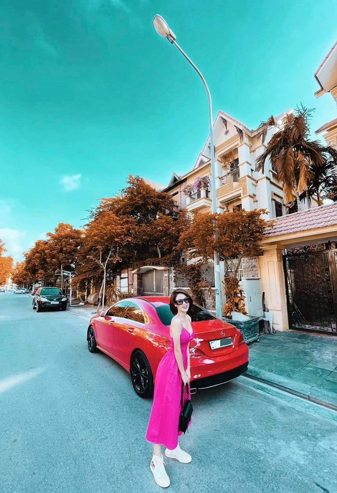 Trang tay sau ly hon my nhan vtv gio tau nha mua xe sang van thay co loi voi con - 6