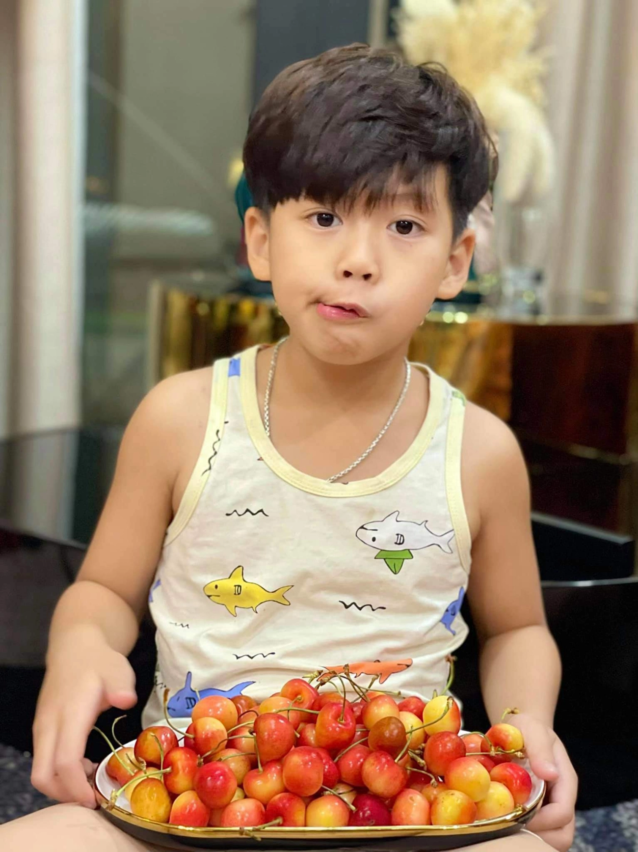 Trang tay sau ly hon my nhan vtv gio tau nha mua xe sang van thay co loi voi con - 8