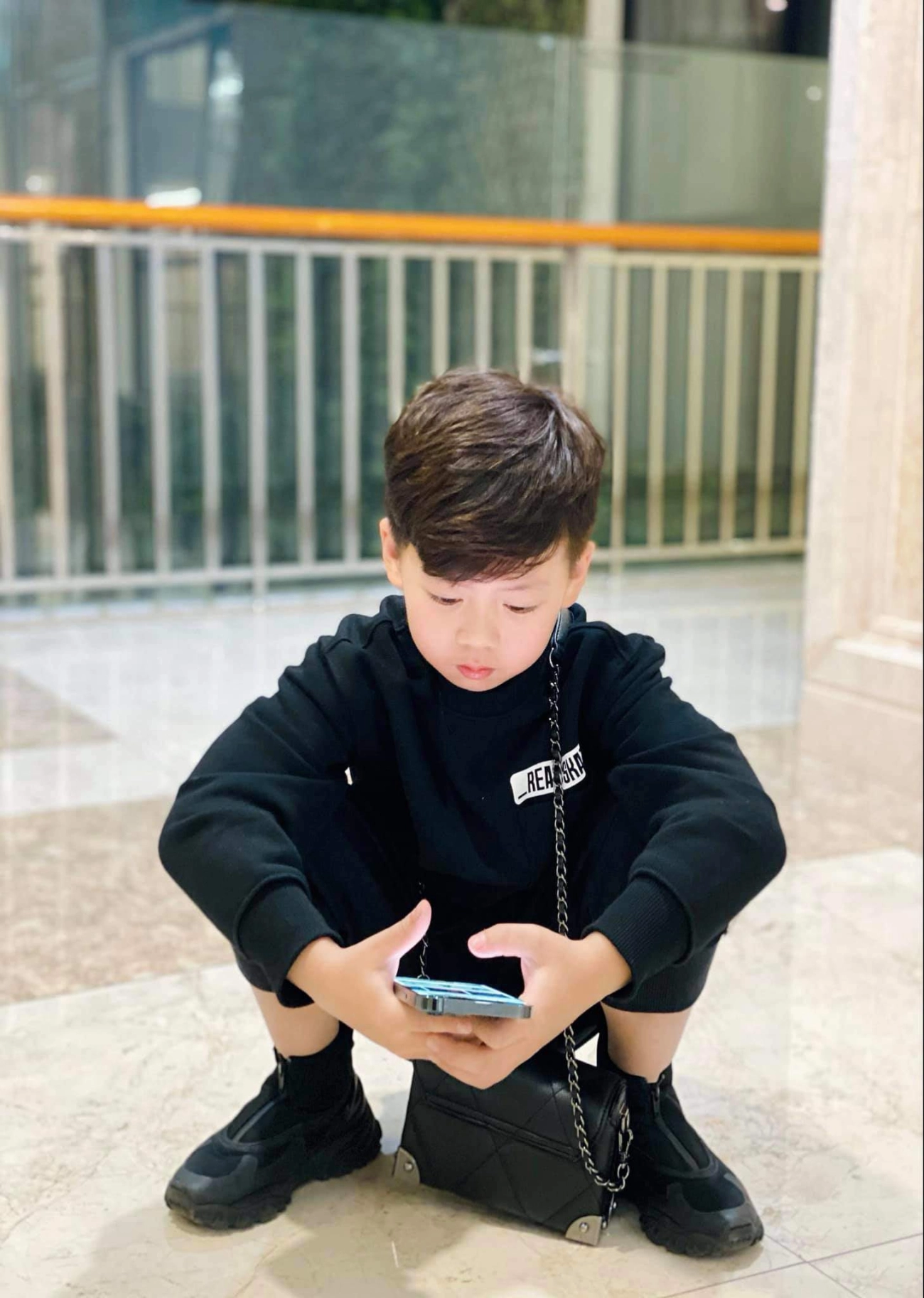 Trang tay sau ly hon my nhan vtv gio tau nha mua xe sang van thay co loi voi con - 9