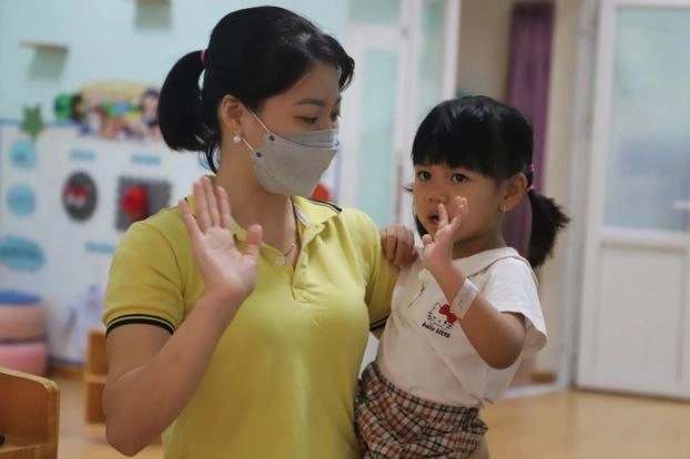 Tránh cho con khỏi bị bạo hành 5 nguyên tắc chọn nơi gửi trẻ an toàn - 2