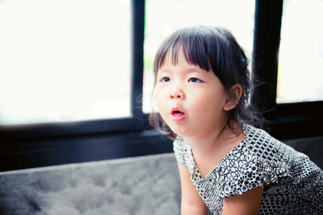 Trẻ bị ho về đêm nhưng không sốt thở khò khè phải làm sao - 3