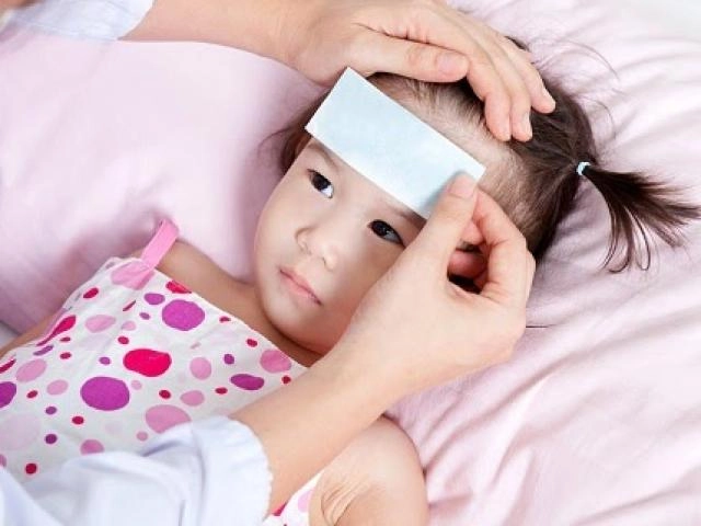 Trẻ bị sốt siêu vi có lây không - 5