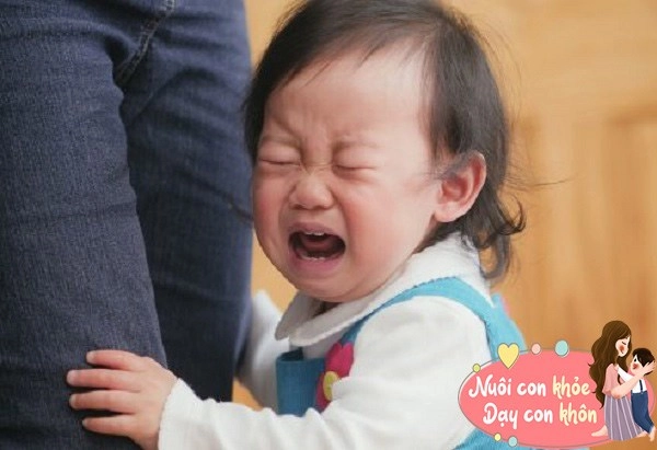 Trẻ khóc khi gặp người lạ không phải điềm xui rủi mà chứng tỏ trí não phát triển - 6