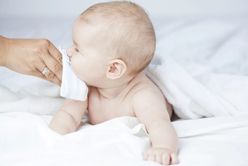 Trẻ sơ sinh bị cúm a phải làm sao - 1