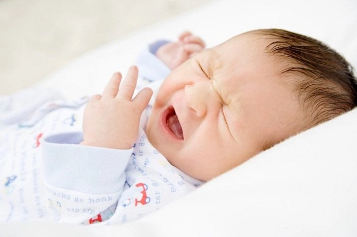 Trẻ sơ sinh bị sốt phải làm sao - 2