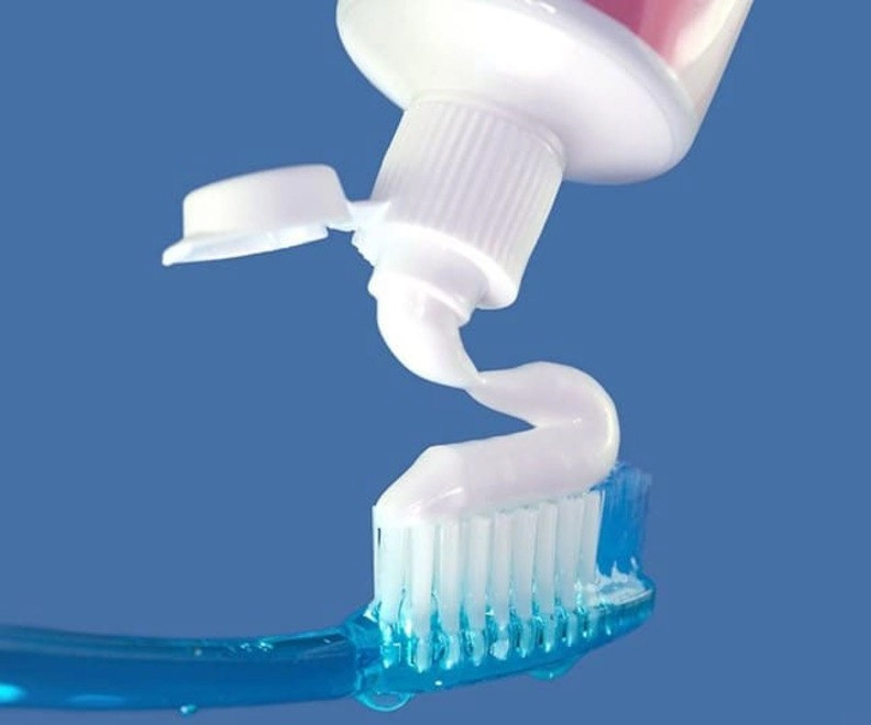 Trị mụn bằng kem đánh răng bí quyết làm đẹp đơn giản tiết kiệm và dễ dàng thực hiện - 4