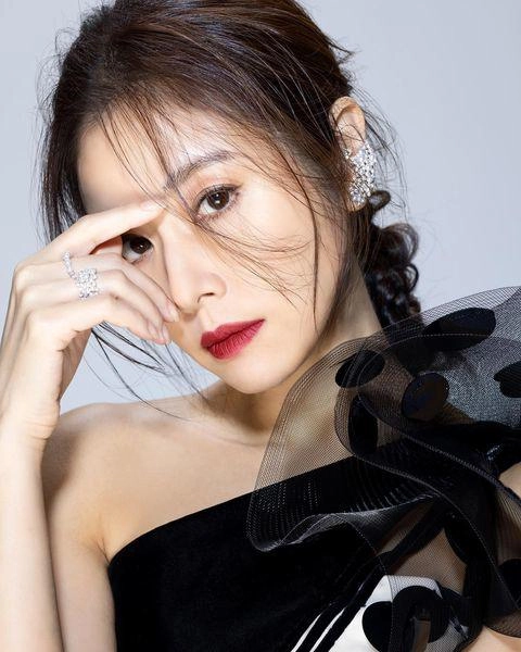 Triệu vy bị fendi từ mặt vì lệnh phong sát lâm tâm như phối đồ sang xịn sắp soán ngôi - 9