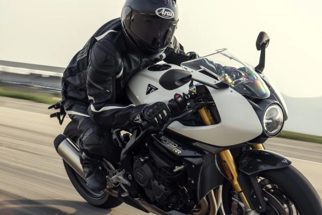 Triumph speed triple 1200 rr 2022 chính thức lộ diện - 13