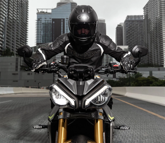 Triumph speed triple 1200 rs 2021 mới chính thức ra mắt - 1