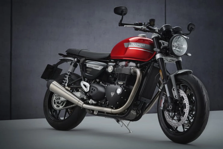 Triumph speed twin 2022 được sửa đổi mạnh mẽ - 1