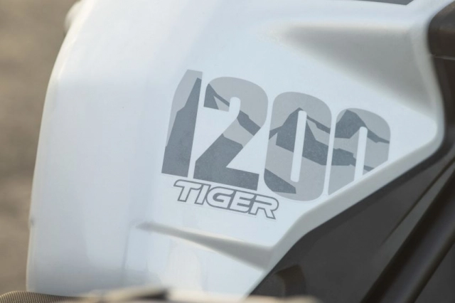 Triumph tiger 1200 desert 2021 và tiger 1200 alpine special edition trình làng - 14