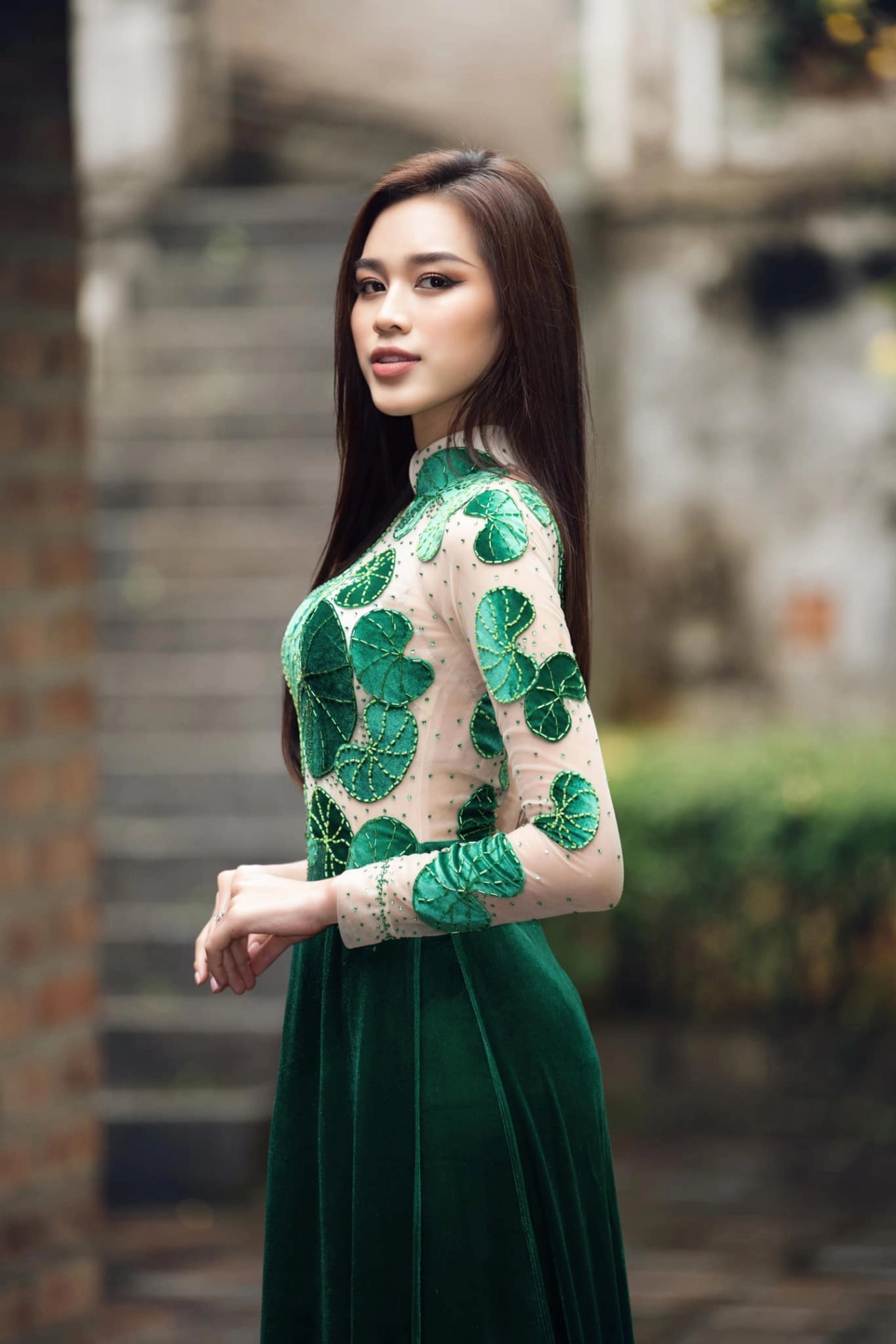 Trở về sau miss world đỗ thị hà chăm da như phạm băng băng dù cách biệt 20 tuổi - 1