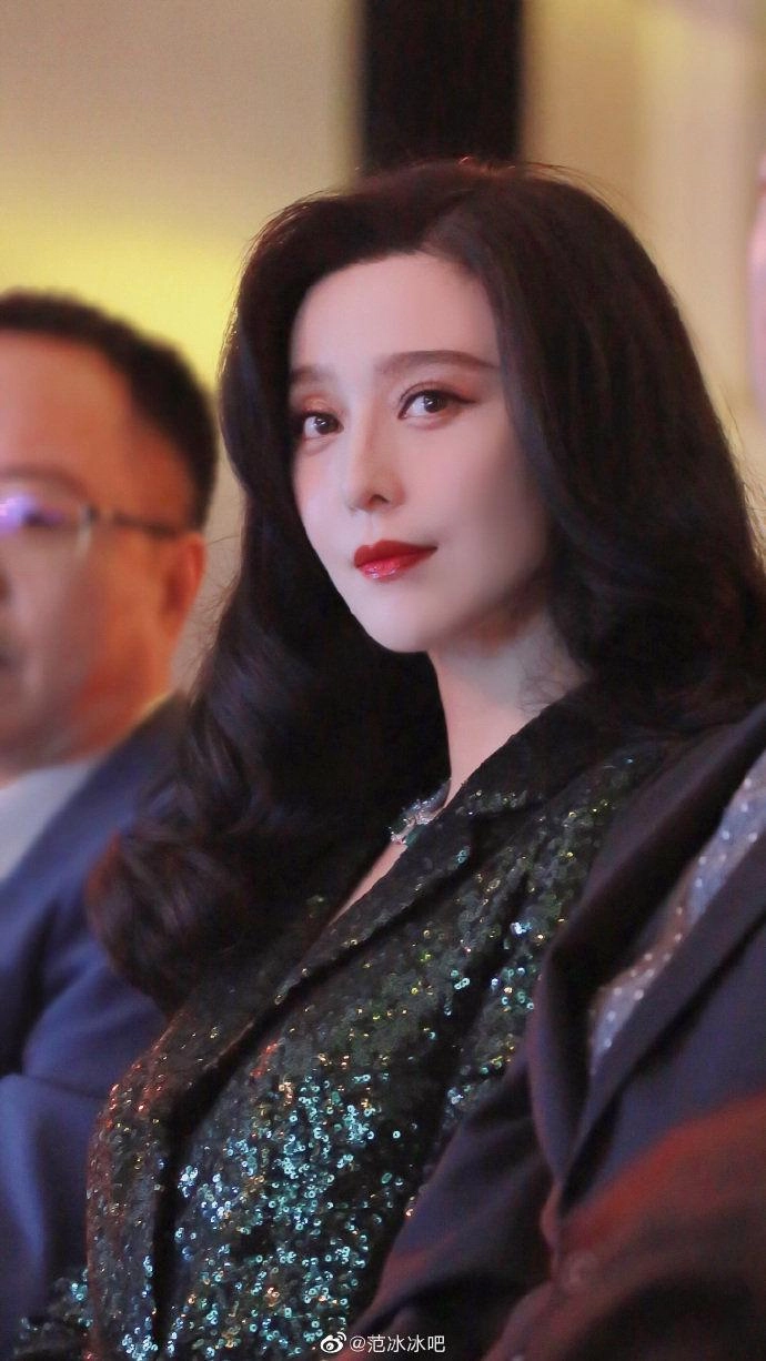 Trở về sau miss world đỗ thị hà chăm da như phạm băng băng dù cách biệt 20 tuổi - 9