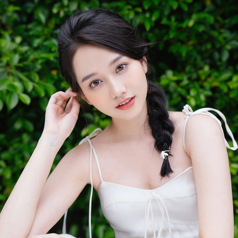 Trúc anh mắt biếc đi tập có thể quên đánh son nhưng nhất quyết không quên điều này - 4