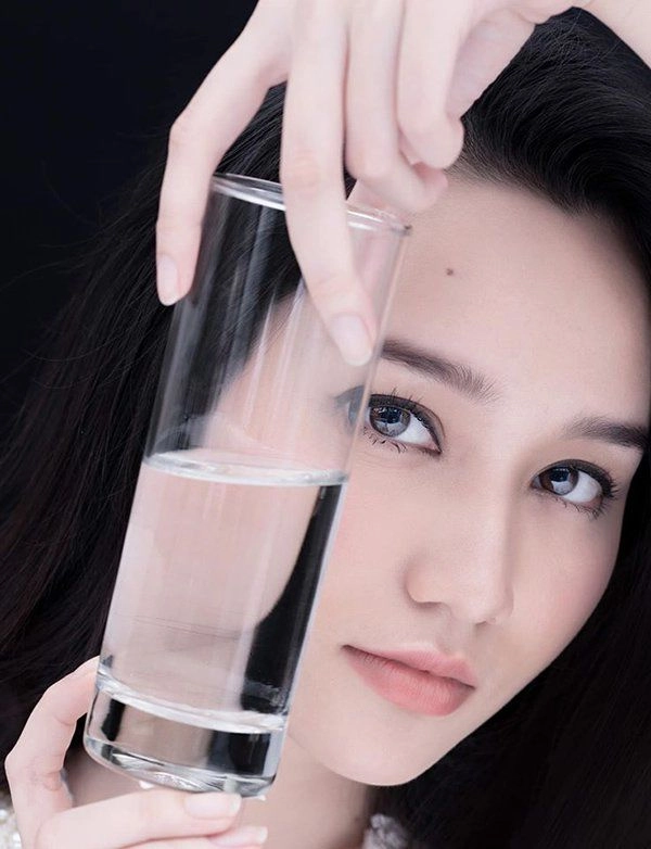 Trúc anh mắt biếc đi tập có thể quên đánh son nhưng nhất quyết không quên điều này - 8