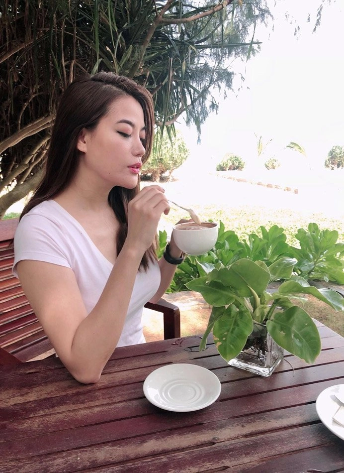 Trương ngọc ánh lộ chiếc cằm nhọn cứng đờ lạ lẫm khác xa ngày trước - 6