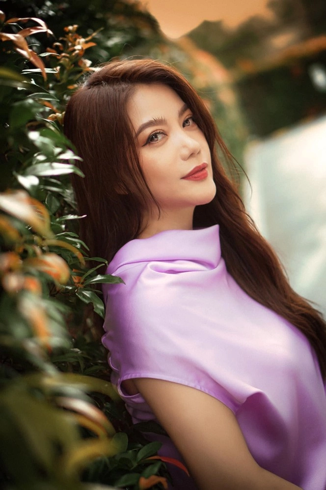 Trương ngọc ánh lộ chiếc cằm nhọn cứng đờ lạ lẫm khác xa ngày trước - 9