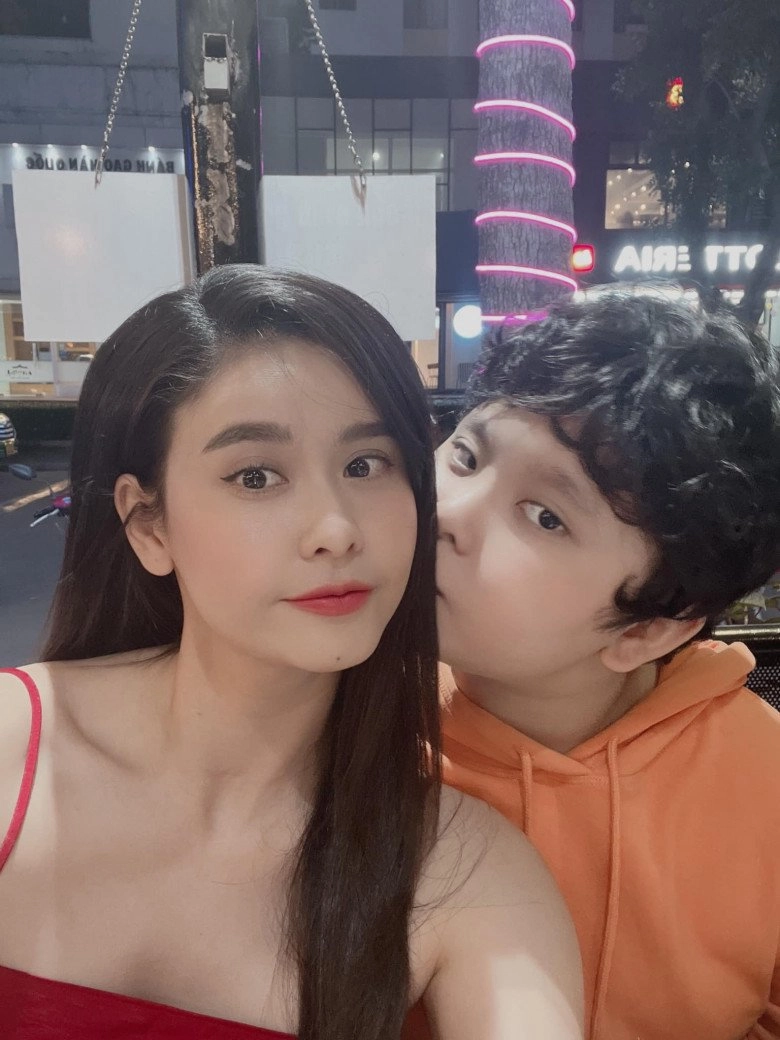 Trương quỳnh anh làm mẹ đơn thân ngày càng trẻ đẹp nhận không ra bé sushi vì quá khác - 7