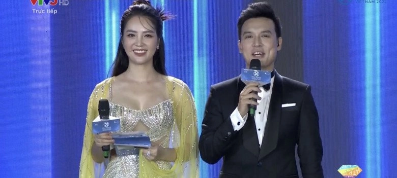 Truy lùng danh tính mc cầm trịch chung kết miss world vietnam 2022 ảnh chụp lén cũng không thể dìm được nhan sắc này - 2