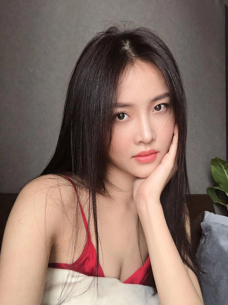 Từ da ngăm mũi tẹt nàng hậu mạnh dạn thừa nhận đẹp lên nhờ thẩm mỹ - 16