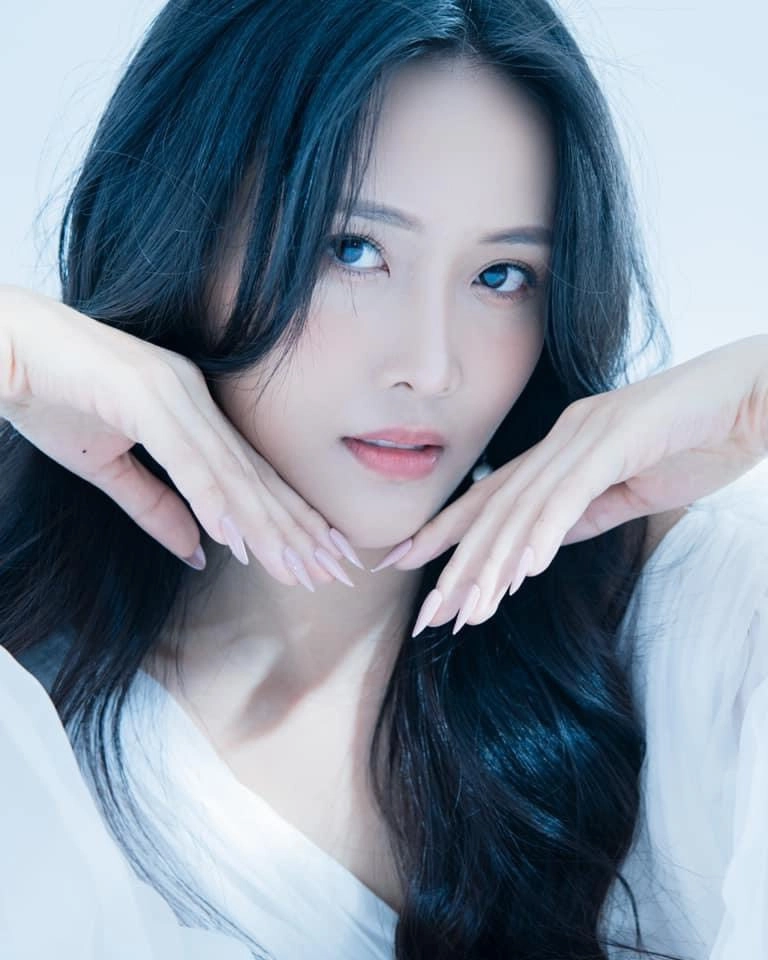 Từ da ngăm mũi tẹt nàng hậu mạnh dạn thừa nhận đẹp lên nhờ thẩm mỹ - 24
