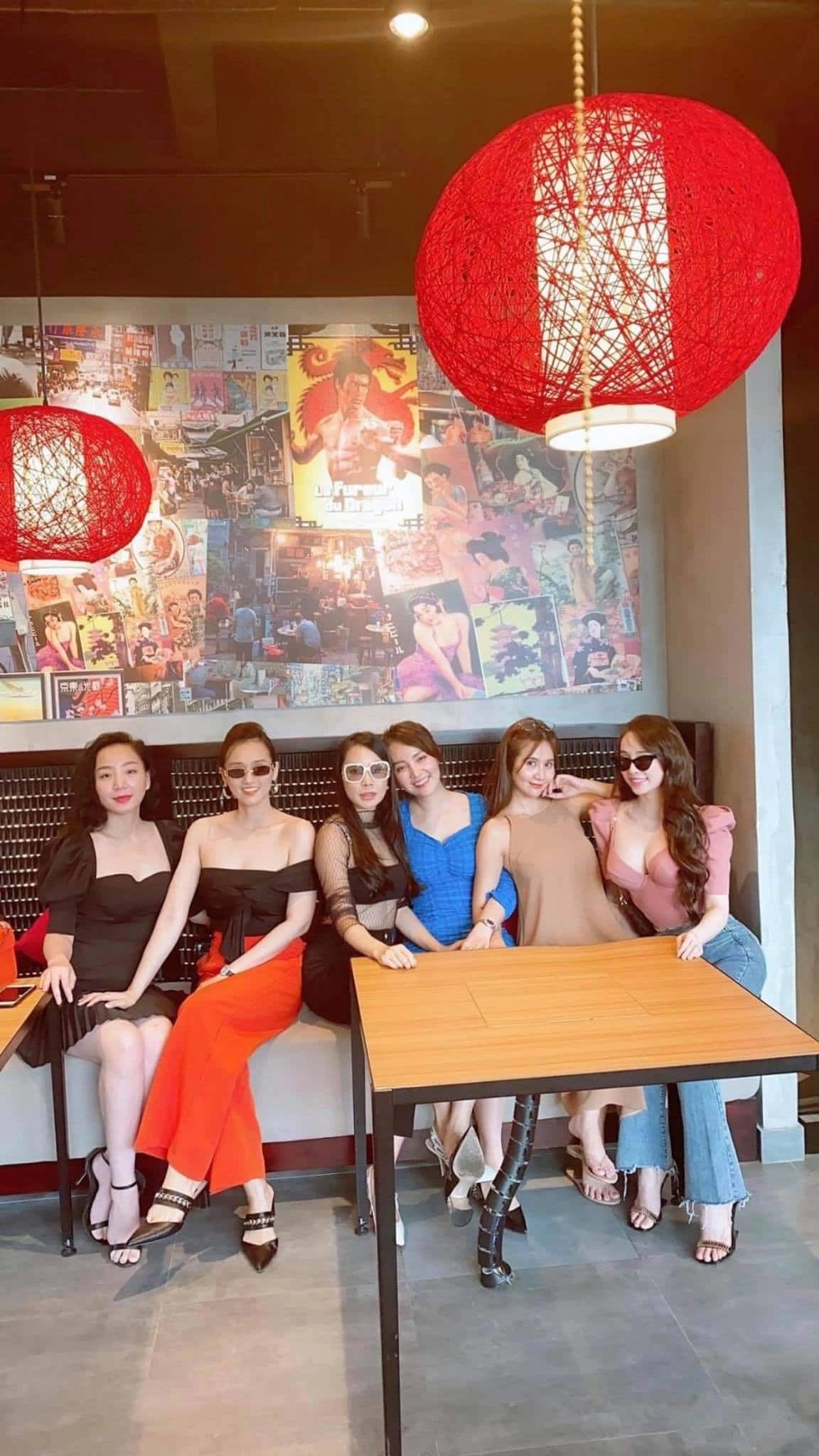Tụ họp dàn mỹ nhân quỳnh nga ngồi ngoài rìa vẫn hút spotlight nhờ vòng 1đẹp mê hậu dao kéo - 7
