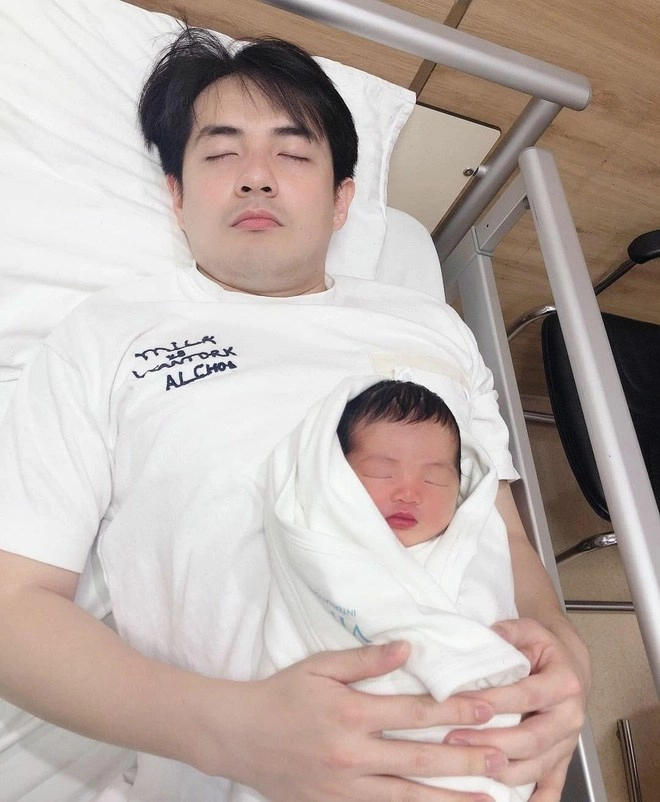 Từ soái ca được nhiềumỹ nhân yêu kim lý cũng có lúc xơ xác xuống sắc vì chăm con - 18