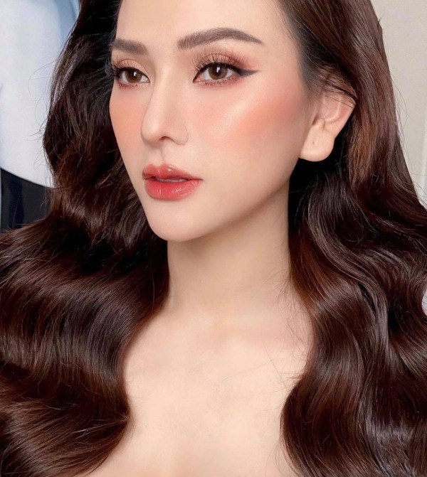 Từng bị chê phẫu thuật thẩm mỹ hỏng nhan sắc thu thuỷ sau sinh 2 tháng đẹp không tỳ vết - 1