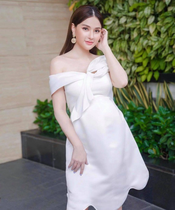 Từng bị chê phẫu thuật thẩm mỹ hỏng nhan sắc thu thuỷ sau sinh 2 tháng đẹp không tỳ vết - 3