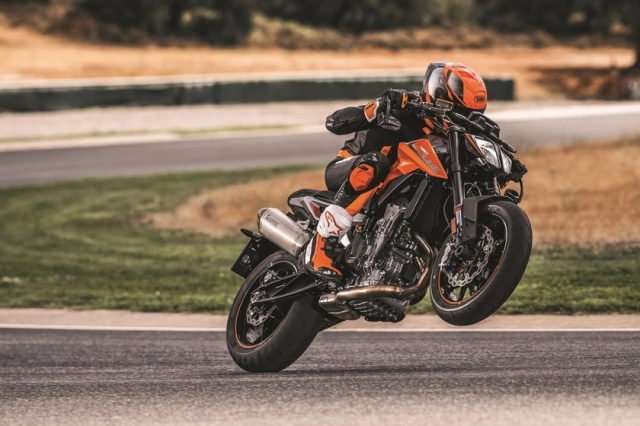 Tưng bừng khai trương ktm việt nam dành tặng nhiều ưu đãi cho khách hàng mua 790 duke - 5