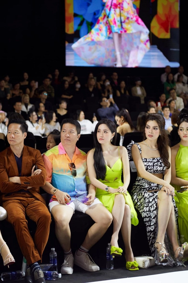 Từng chi tiền tỷ cho váy sinh nhật nữ đại gia quận 7 cũng mượn đầm mua giày chợ phối cực trẻ trung - 6