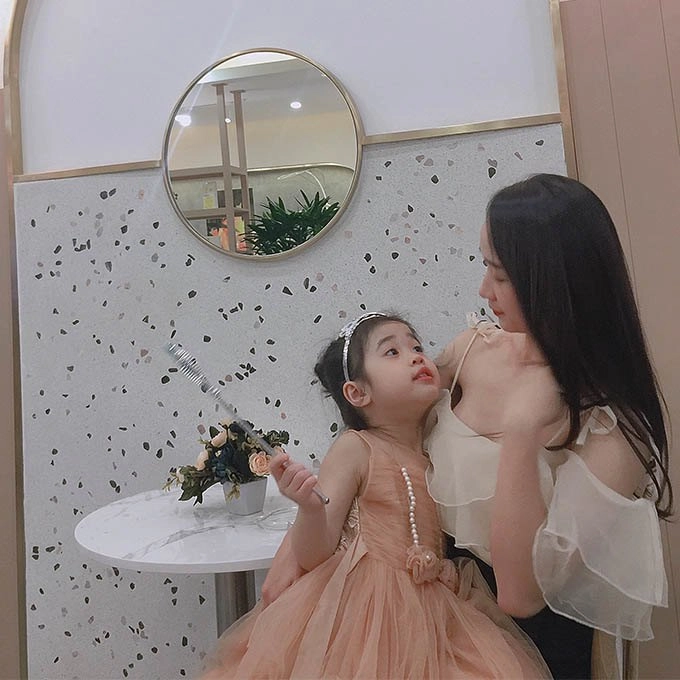Từng gây sốt khi tựu trường cô giáo tiểu học hotgirl chia sẻ về khai giảng online chưa từng có - 8