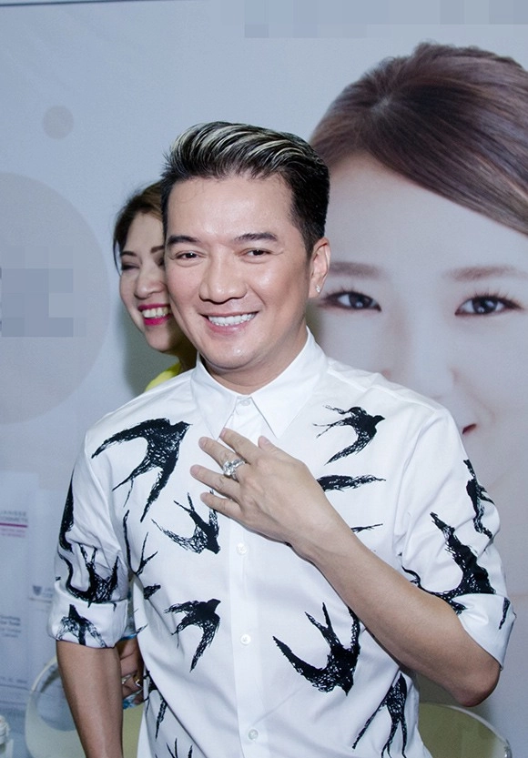 Từng hát tại tiệc của nữ streamer bình dương mr đàm đeo kim cương khủng không kém cạnh - 10