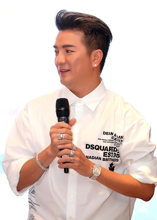 Từng hát tại tiệc của nữ streamer bình dương mr đàm đeo kim cương khủng không kém cạnh - 11