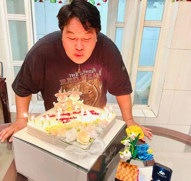 Từng làm thêm lương 7 triệutháng con gái hoàng mập giờ mua nhẫn kim cương to bản tặng bố - 3