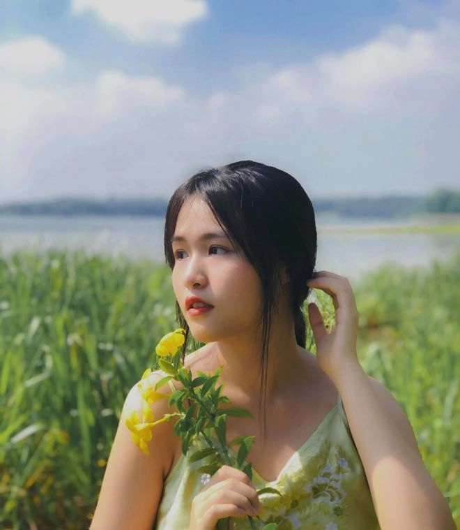 Từng làm thêm lương 7 triệutháng con gái hoàng mập giờ mua nhẫn kim cương to bản tặng bố - 13