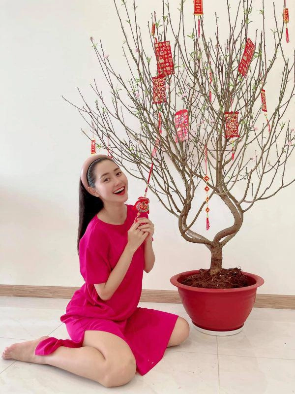 Từng trầm cảm vì sửa mũi hư nữ diễn viên này giờ đẹp không góc chết - 13