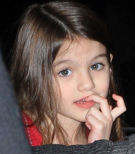 U mê nhan sắc suri cruise bé gái xinh nhất nhì hollywood giờ đã ra dáng mỹ nhân tính tình thay đổi - 2